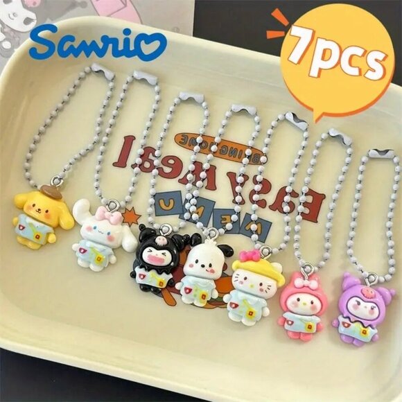 7 Piece Resin Keychain Set - Picture 3 of 5